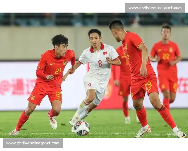 新华社删国足对比视频引争议:职业态度与中国足球的冰火两重天 新华社删国足对比视频引争议:职业态度与中国足球的冰火两重天