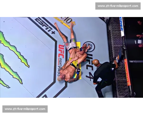 托普里亚 2 分 32 秒弑神!UFC 轻量级王座易主,奥利维拉王朝彻底终结 托普里亚 2 分 32 秒弑神!UFC 轻量级王座易主,奥利维拉王朝彻底终结